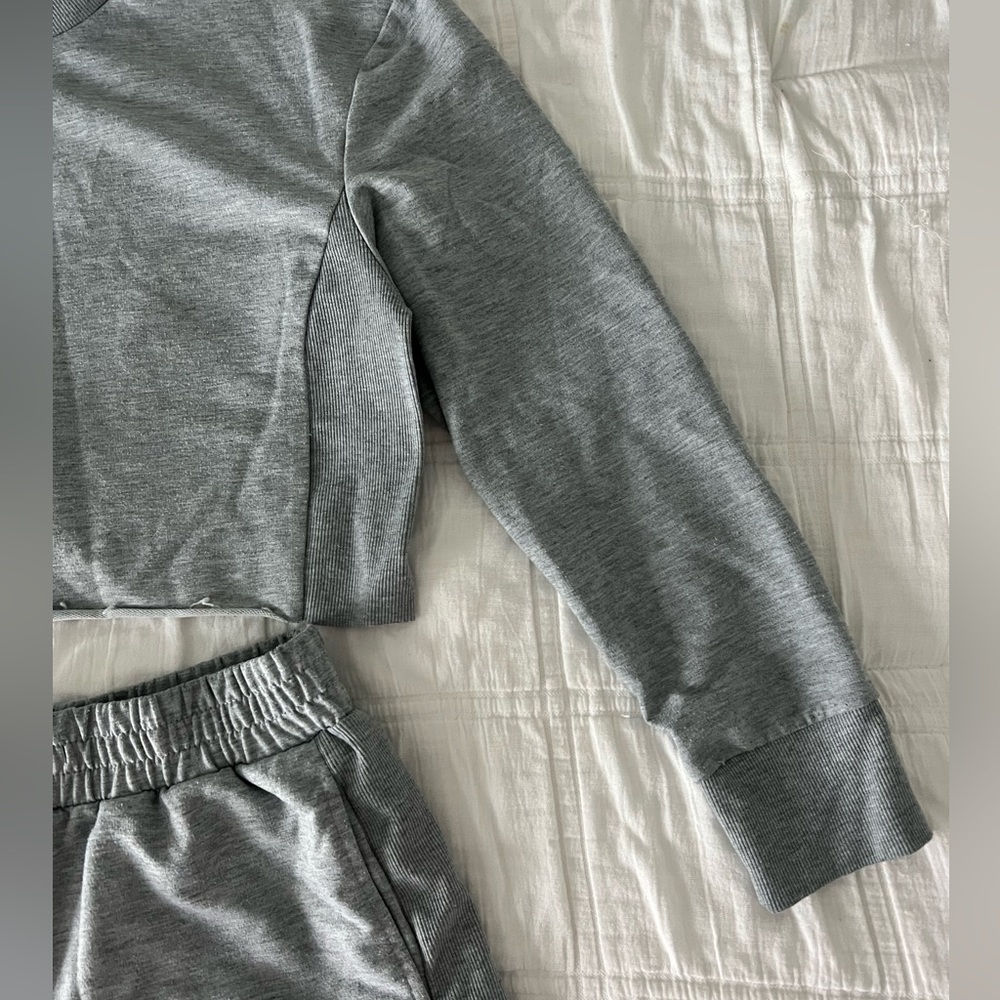 Gray Lounge Set - Picture 4 of 6